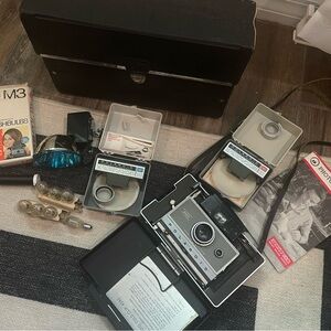 vintage Polaroid Automatic 240 Land Camera Case & Extras UNTESTED Flash & Bulbs